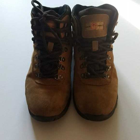 earth spirit boots size 9